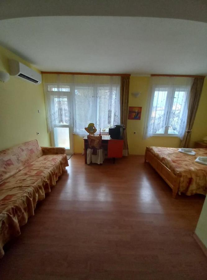Hadjibulevata Guest House Kovachevtsi Exterior foto