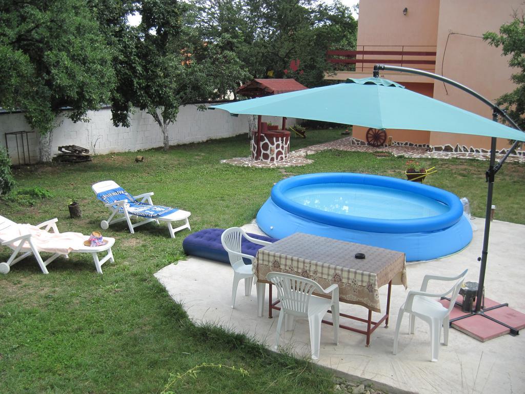 Hadjibulevata Guest House Kovachevtsi Exterior foto