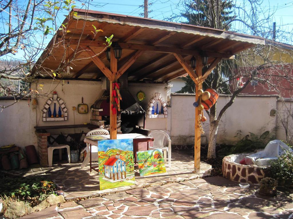 Hadjibulevata Guest House Kovachevtsi Exterior foto