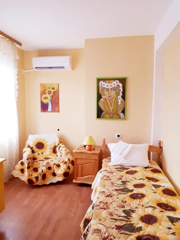 Hadjibulevata Guest House Kovachevtsi Exterior foto